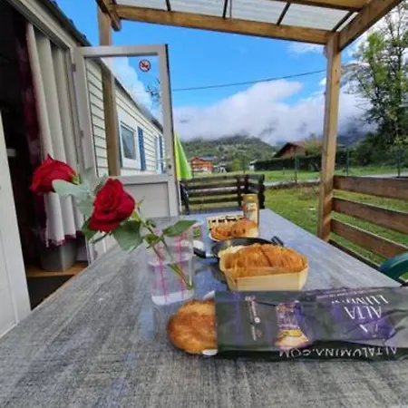 Campsite Mobilhome A 2 Pas Remontes